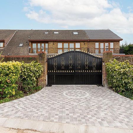 Boutique Green Acre Views Slough Exterior foto